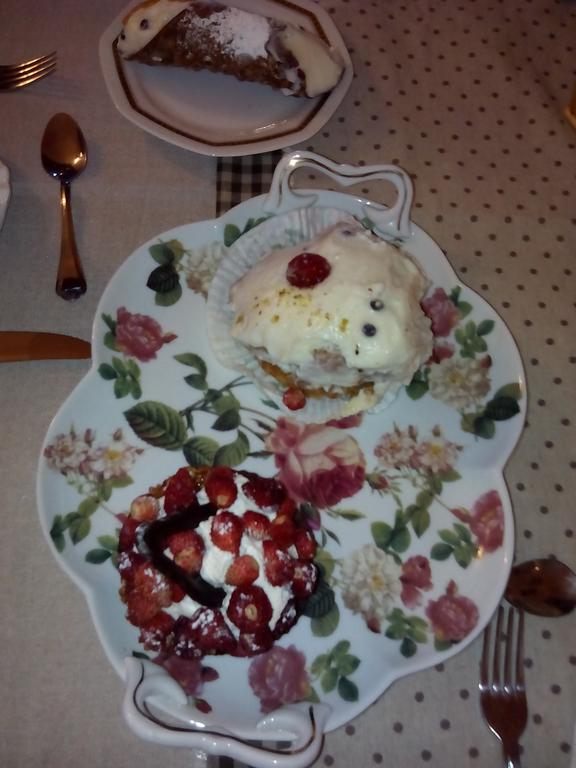 B&B Eleonora Палермо Екстериор снимка